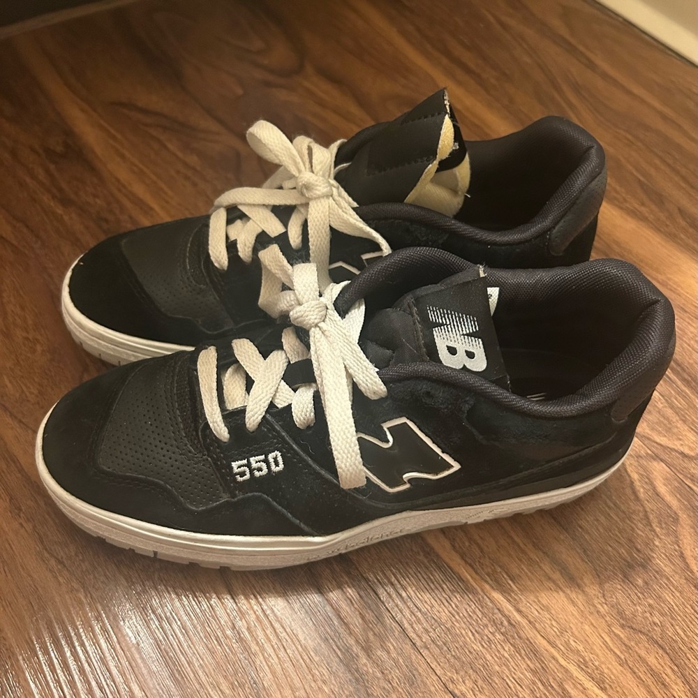 New Balance 550 Black tennis. Size 6